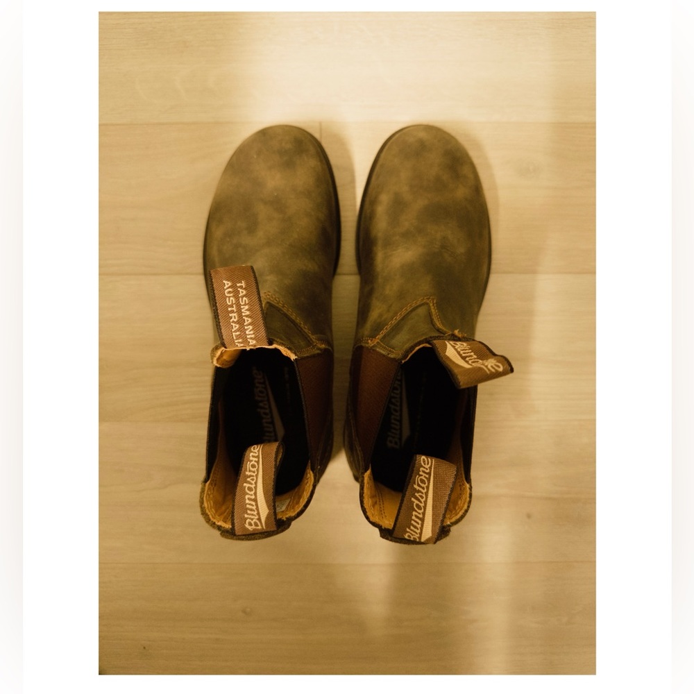 Blundstone boots size 5